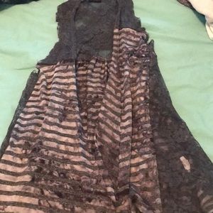Day trip striped vest with lace detail